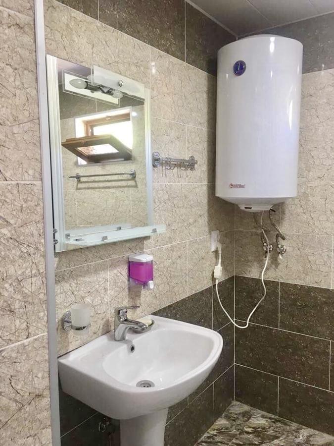 Apartment Jorjo Местія Екстер'єр фото