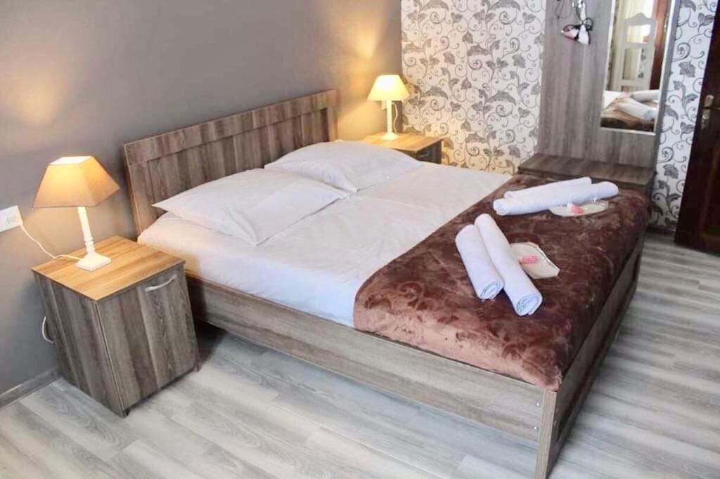 Apartment Jorjo Местія Екстер'єр фото