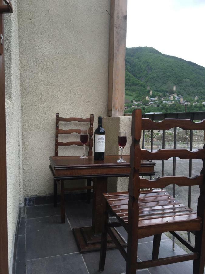 Apartment Jorjo Местія Екстер'єр фото